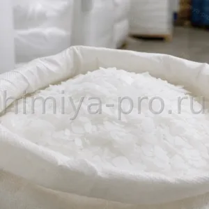 Белые чешуйки полиэтиленгликоля ПЭГ 6000 в мешке 25 кг — высокомолекулярный полиол для фармы и косметики