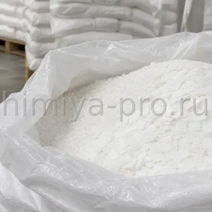 Белые хлопья и гранулы технической стеариновой кислоты CAS 57-11-4 в мешке для мыла, ПВХ и резины