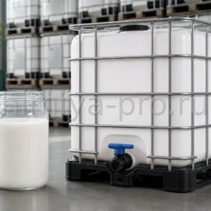 Молочно-белая водная полимерная дисперсия без АФЭО в IBC-контейнере — сырьё для экологичных ЛКМ и штукатурок