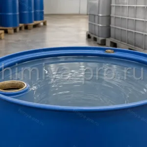 Раствор этиленгликоля 63% CAS 107-21-1: прозрачная антифризная жидкость в промышленной бочке