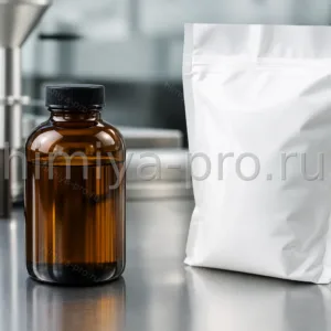 Высокочистый бензиловый спирт 99,97% в амберной бутылке для синтеза и фармацевтики, прозрачная жидкость CAS 100-51-6