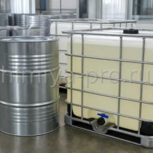 Прозрачная жидкость диизононилфталата DINP в стальной бочке 200 л и IBC-контейнере на складе полимерной химии