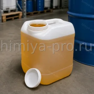 Тунговое масло в промышленной канистре и бочке на складе химической продукции для ЛКМ и деревообработки, CAS 8001-20-5