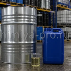 Металлическая бочка и канистра с прозрачным углеводородным растворителем нефрас для обезжиривания металла