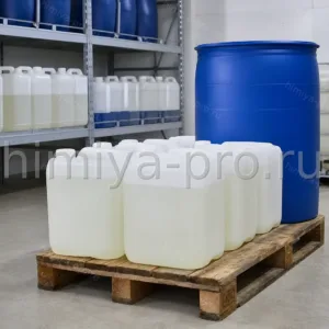 Соляная кислота химически чистая 35–38 % HCl в полиэтиленовых канистрах и бочках на складе химического сырья