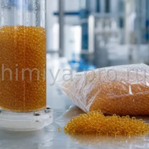 Влажные янтарные гранулы анионообменной смолы для обессоливания воды и водоподготовки на ТЭЦ