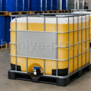 Жёлтый раствор DDAC 80% в промышленном IBC-контейнере для производства дезсредств и санобработки