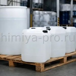 Водный раствор пропиленгликоля 35% (ВПР-35%) — прозрачная жидкость в канистрах на складе химического сырья для HVAC и охла...