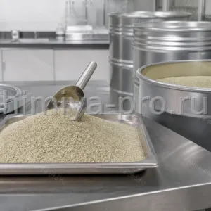 Светло-серые микрогранулы ксантогената калия бутилового по СТО при отборе пробы из стального барабана