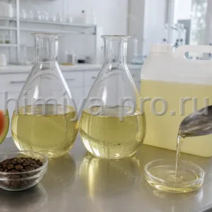 Прозрачное светло-жёлтое масло арбузных косточек в флаконе для лёгких эмолентов кожи