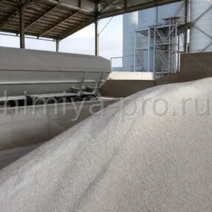 Насыпная аммиачная селитра NH4NO3 с долей азота 34,5% на терминале минеральных удобрений