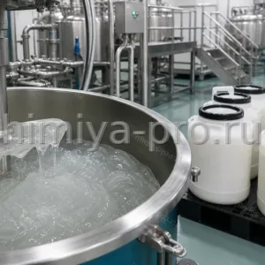 Молочная водная эмульсия акрилового сополимера в смесителе косметического цеха для загущения прозрачных гелей и сывороток