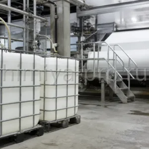 Молочно-белая стирол-акриловая дисперсия в IBC у меловальной машины бумаги и картона, связующее суспензий