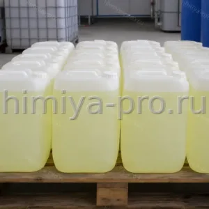 Прозрачный раствор гипохлорита натрия Белизна в промышленных канистрах HDPE на складе водоподготовки
