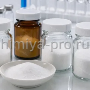 Лабораторные банки с белым дикалия фосфатом 3-водным для фармакопейных буферов и хроматографии