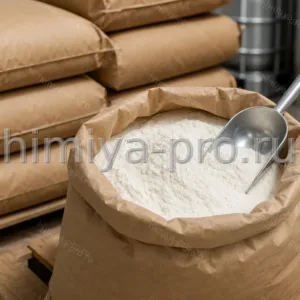 Белый порошок ксантановой камеди в промышленном мешке 25 кг на складе сырья для пищевых и технических загустителей