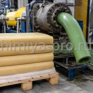 Брикеты БНКС-18АМН группы 2 повышенной вязкости у экструдера рукава на участке переработки нитрильного каучука.