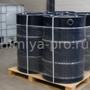 Герметичные бочки изоцианата Сибуфом АИ/101 на сухом складе: тёмный компонент Б для смешения с полиолями серии Сибуфом