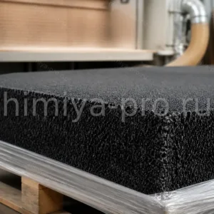 Толстый чёрный мат ретикулированного пенополиуретана 90×1000×2000 мм с открытой пористостью для фильтрации воздуха